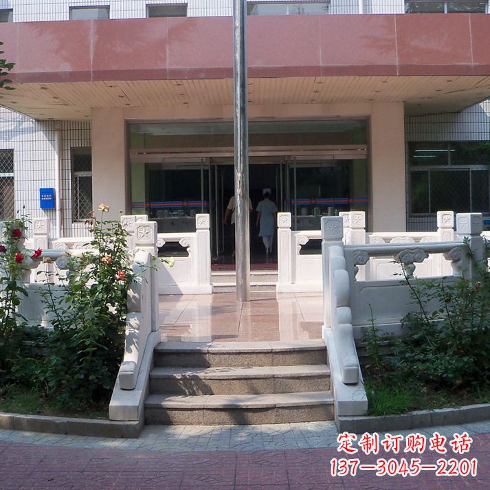 新乡石雕校园国旗台