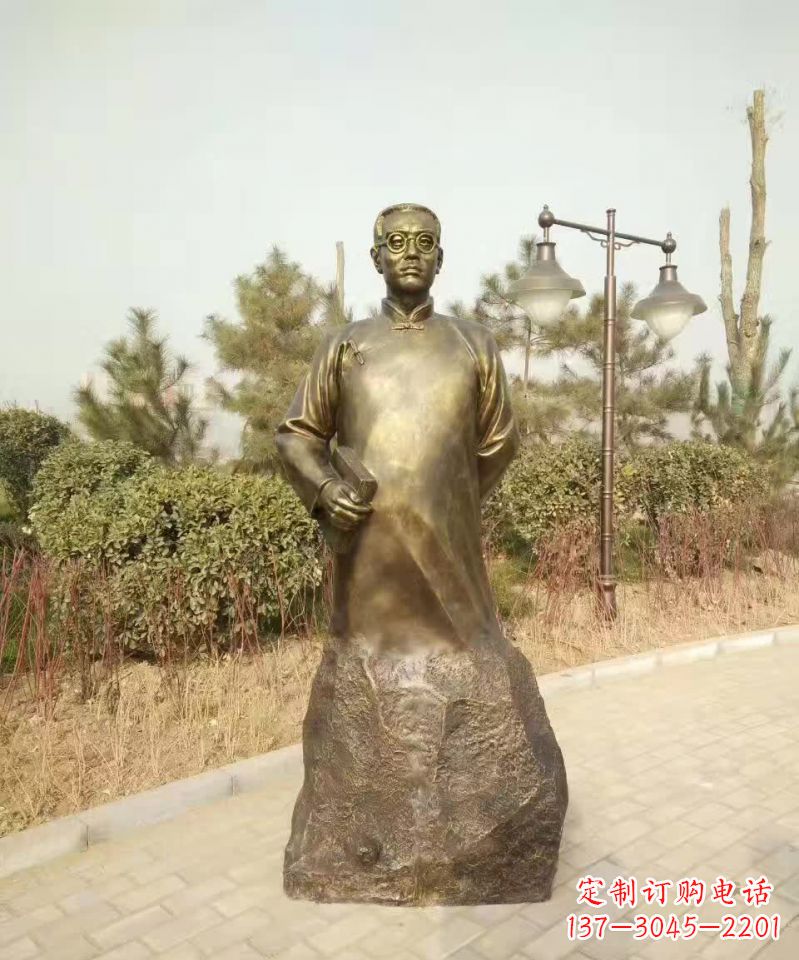 新乡陶行知人物铜雕1