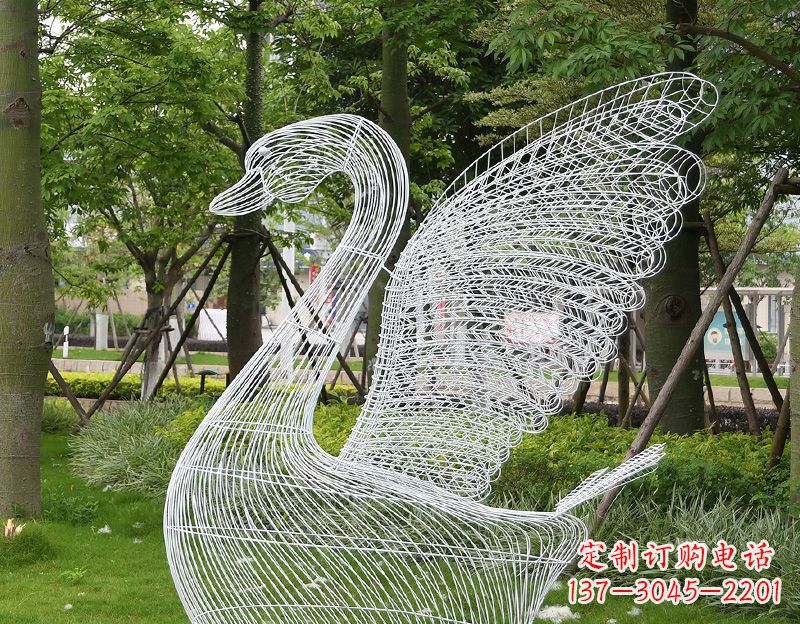 新乡天鹅镂空不锈钢雕塑