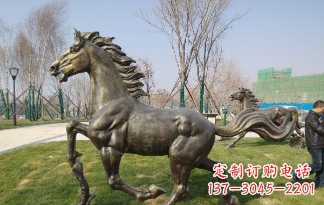 新乡铜雕奔马