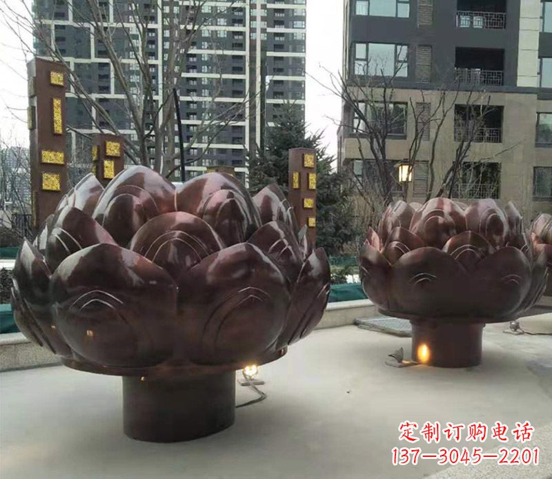 新乡铜雕小区景观荷花