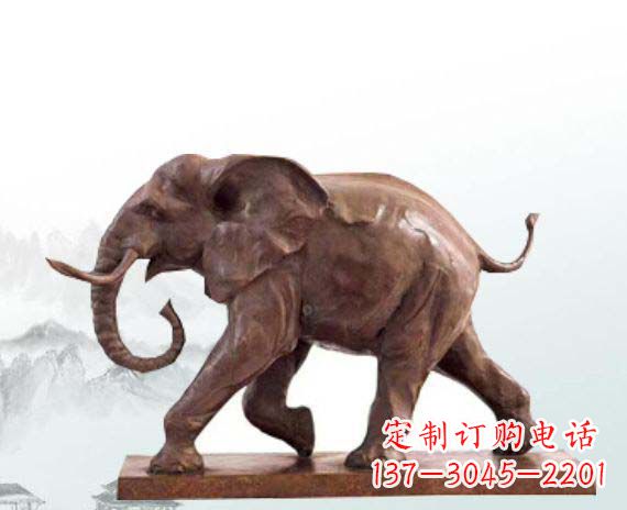 新乡晚霞红大象公园动物石雕