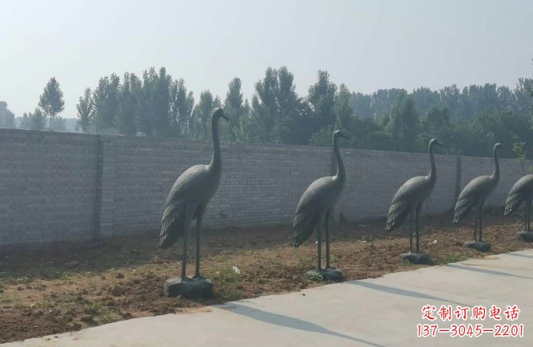 新乡仙鹤抽象铜雕