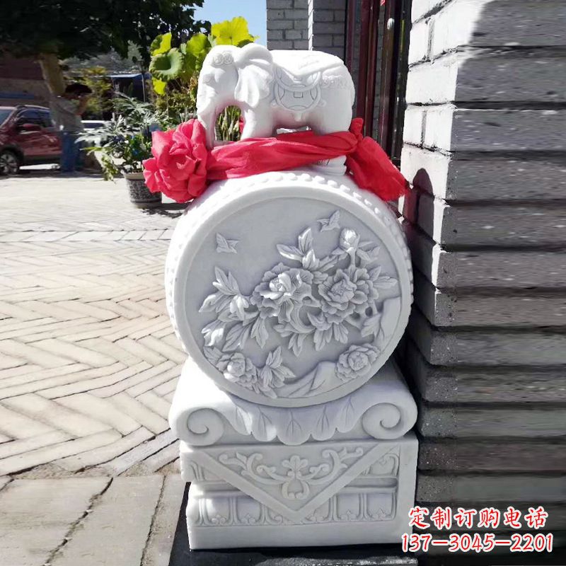 新乡仙鹤石雕门墩