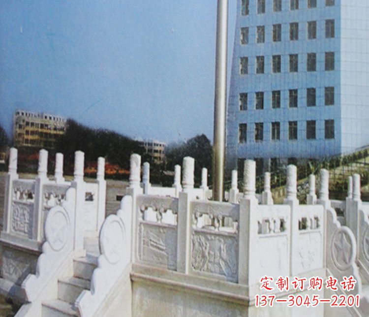 新乡校园汉白玉升旗台景观石雕