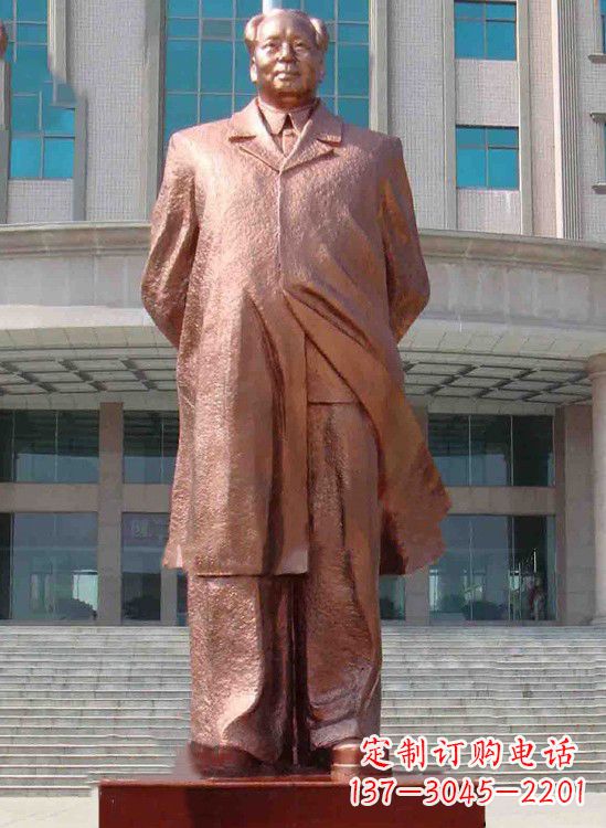 新乡校园毛主席铜像
