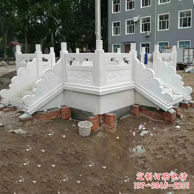 新乡学校汉白玉升旗台石雕