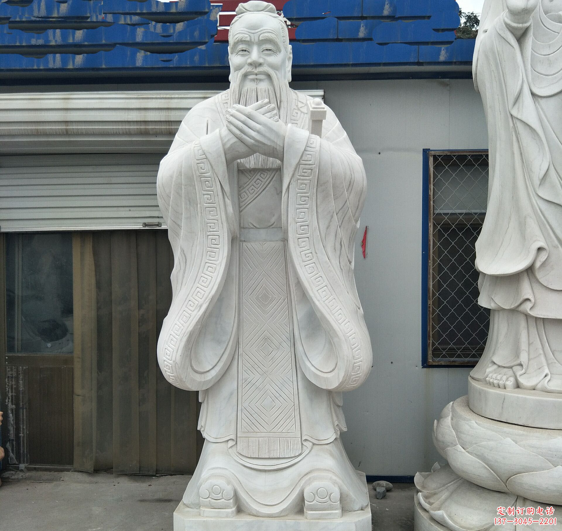 新乡学校礼仪孔子石雕