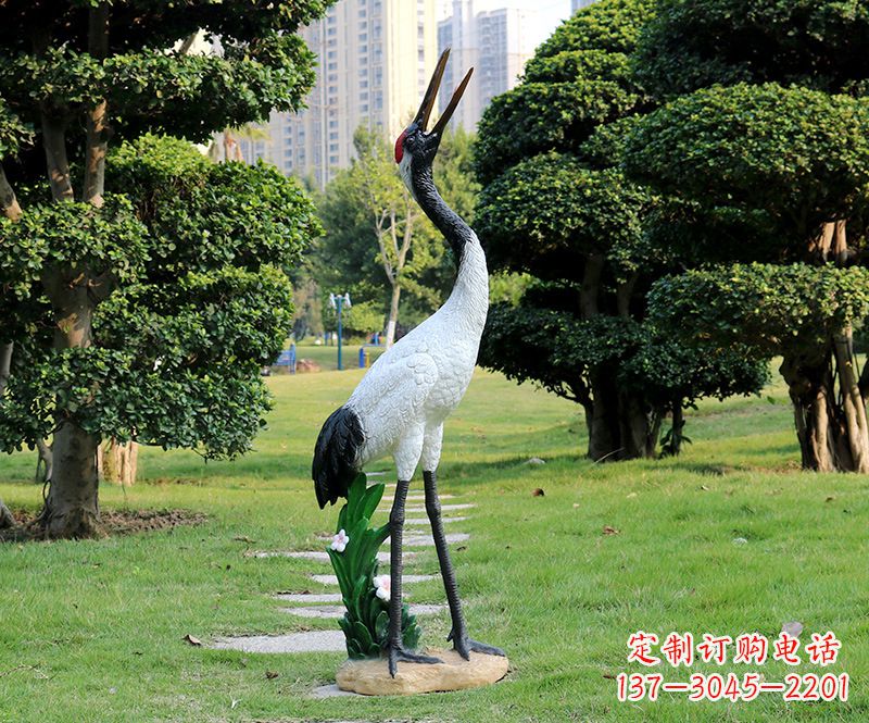新乡站立仙鹤雕塑