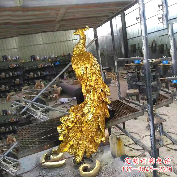 新乡中国古代传说中的瑞鸟凤凰鎏金铜雕