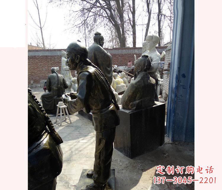新乡作揖的店小二铜雕